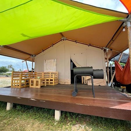Rembulan Escape - Beachfront Safari Tent 佩纳利克村 外观 照片