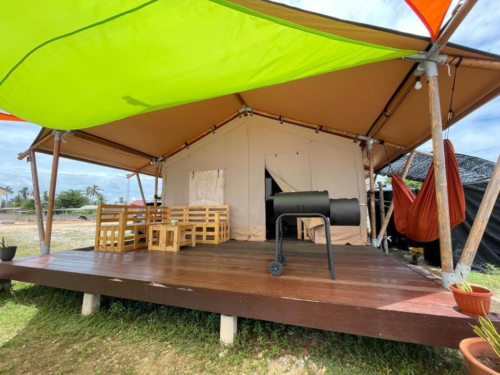 Rembulan Escape - Beachfront Safari Tent 佩纳利克村 外观 照片