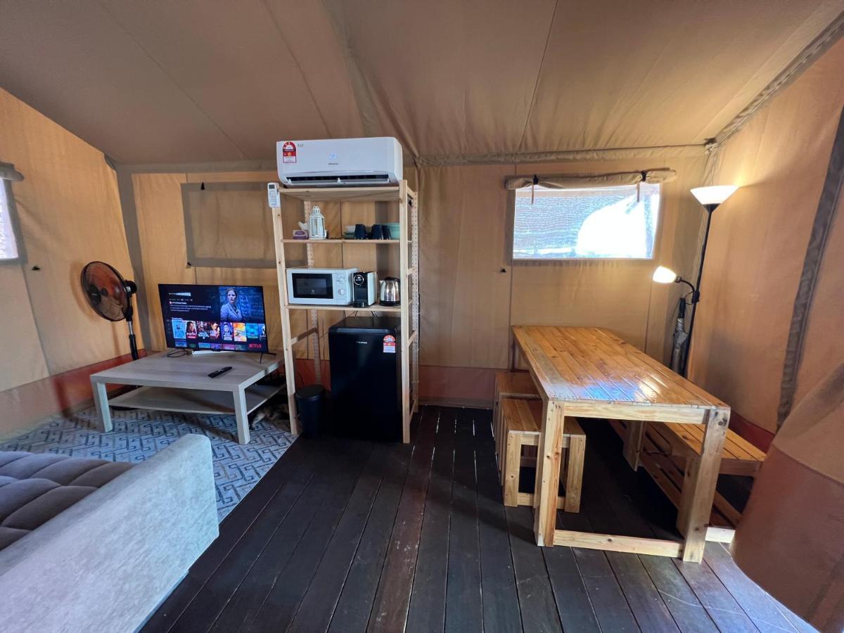 Rembulan Escape - Beachfront Safari Tent 佩纳利克村 外观 照片